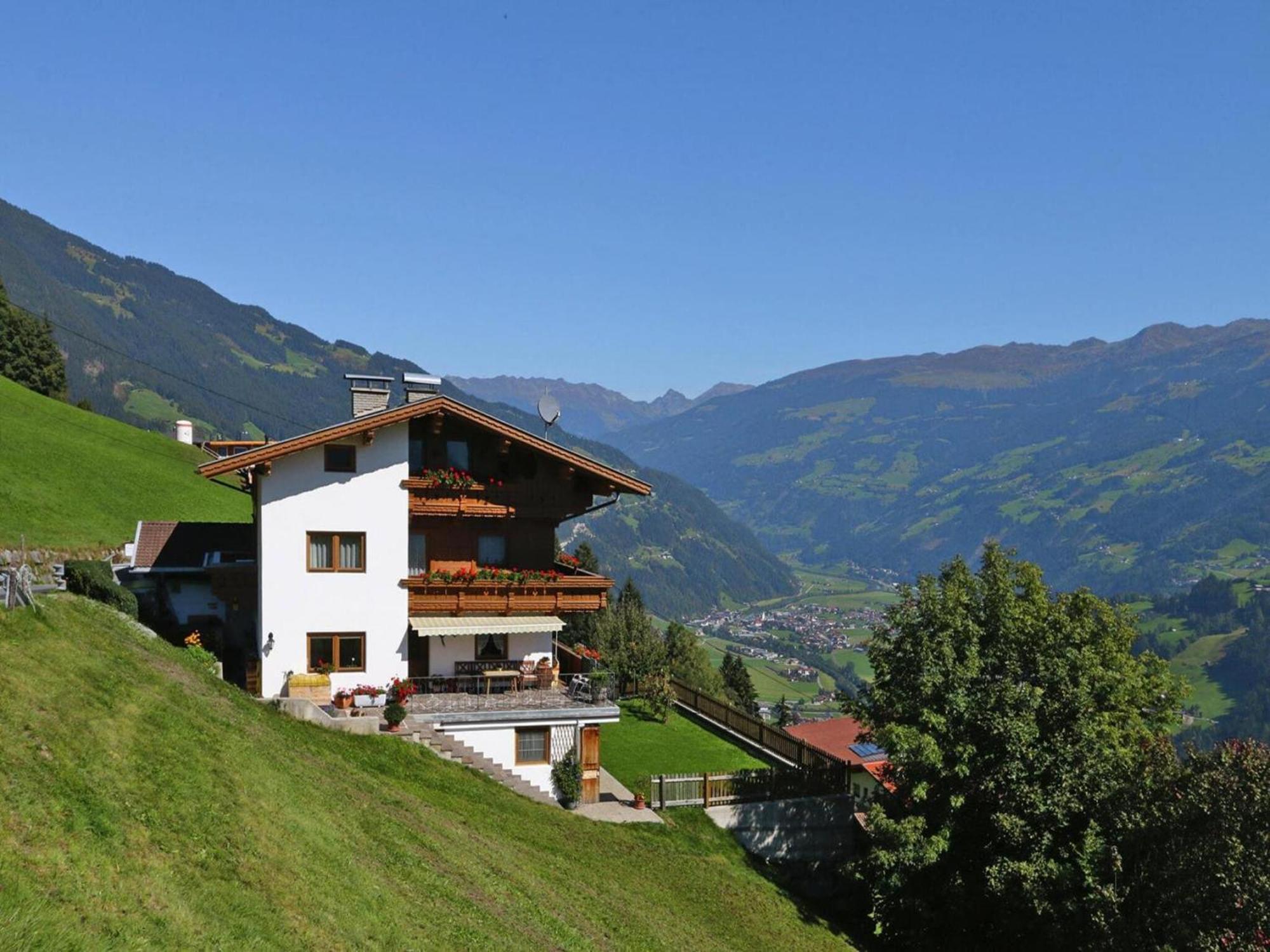 Apartment In Hippach Im Zillertal In The Mountains Muhlen  Exterior photo