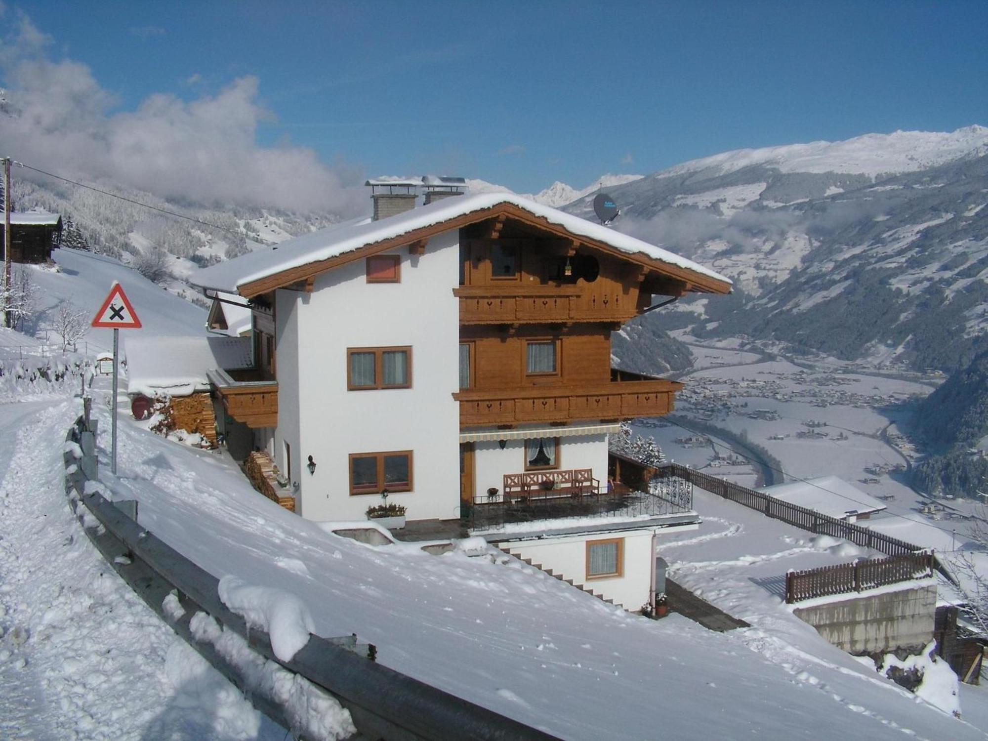 Apartment In Hippach Im Zillertal In The Mountains Muhlen  Exterior photo