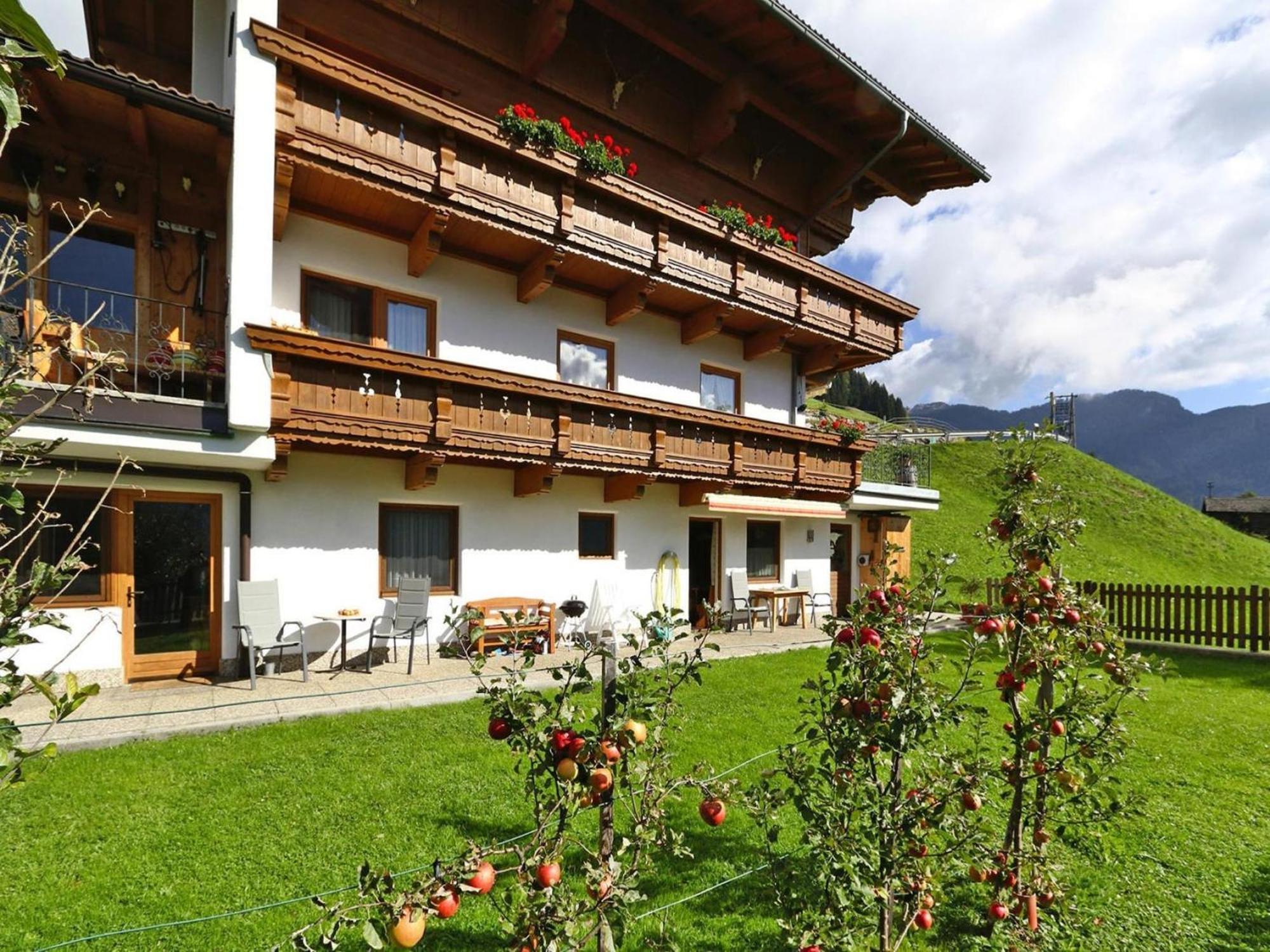 Apartment In Hippach Im Zillertal In The Mountains Muhlen  Exterior photo